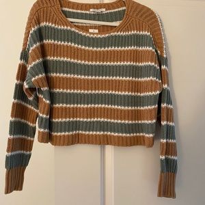 American Eagle Cropped sweater